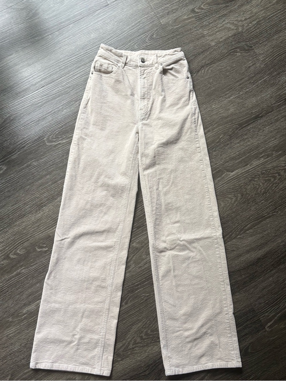 H&M Wide Leg High-Rise Corduroy Jeans in Light Cream